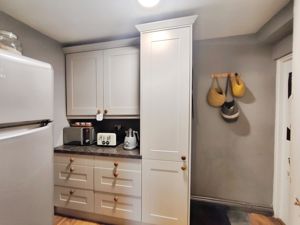 Photo 17- click for photo gallery